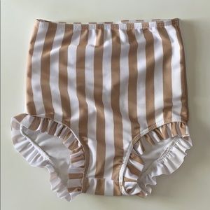 Mini all ruffled up bottoms